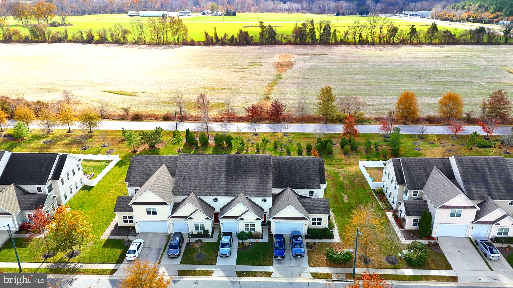 LAKELANDS AT EASTON - Residential