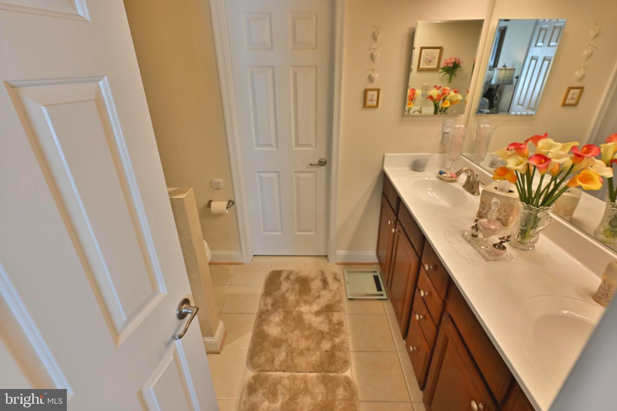 LAKELANDS AT EASTON - Residential