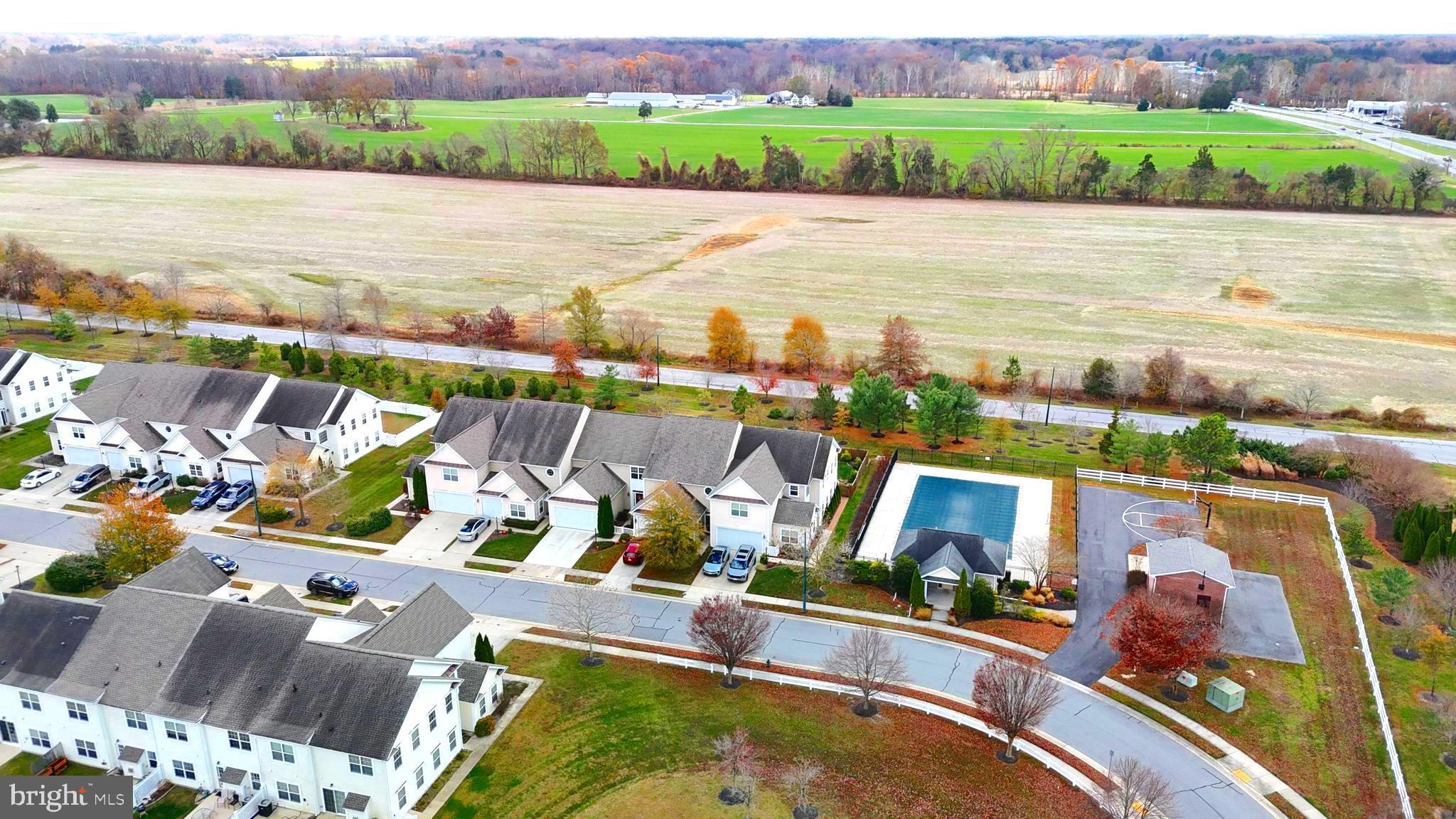 LAKELANDS AT EASTON - Residential