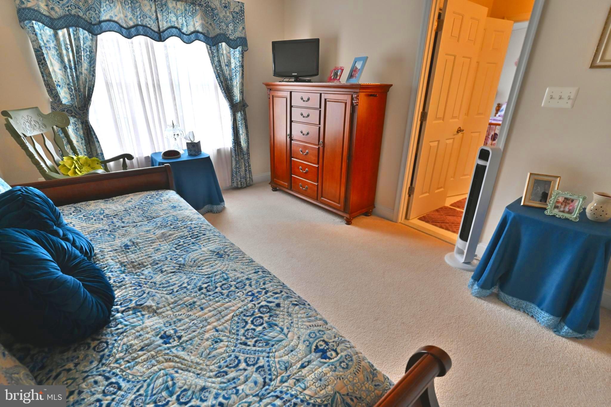 LAKELANDS AT EASTON - Residential