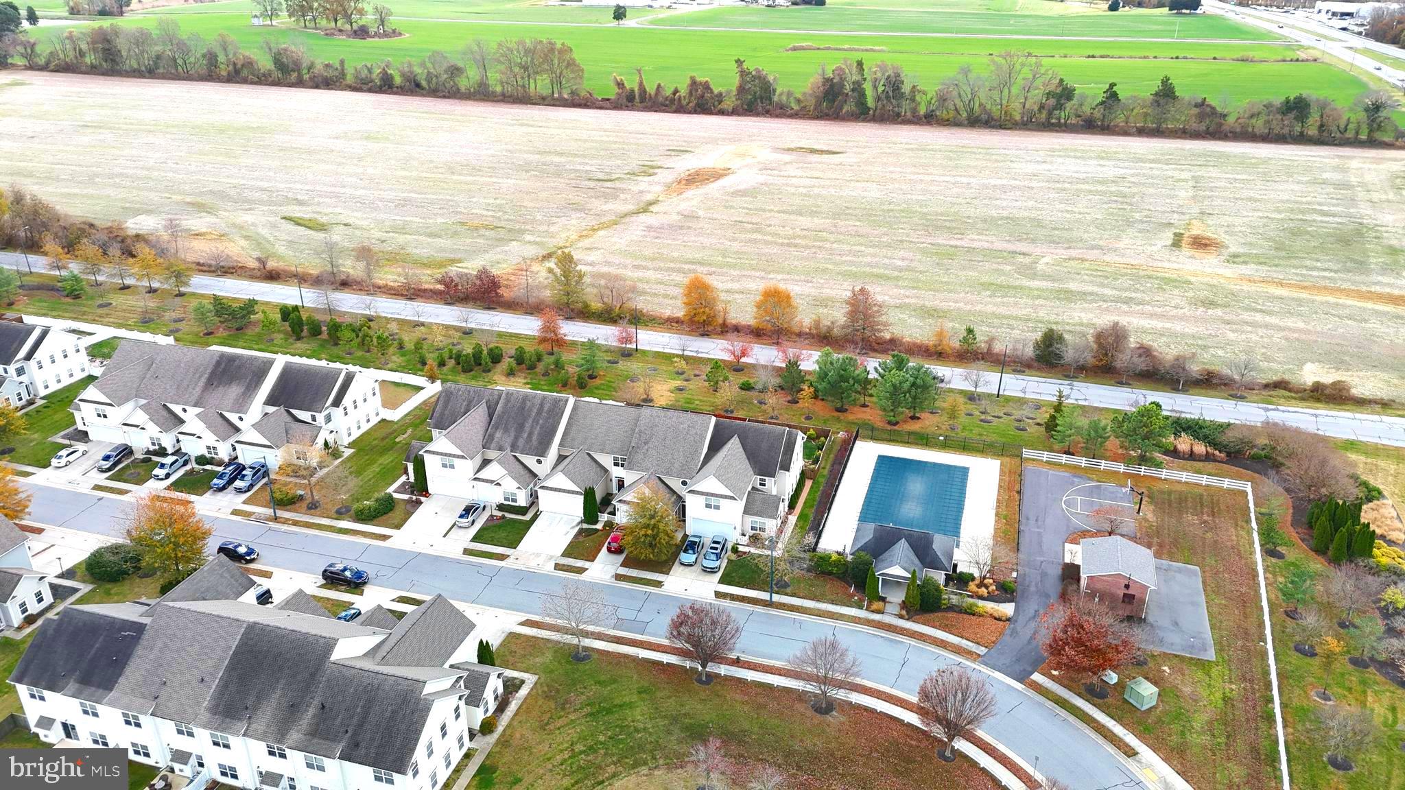 LAKELANDS AT EASTON - Residential