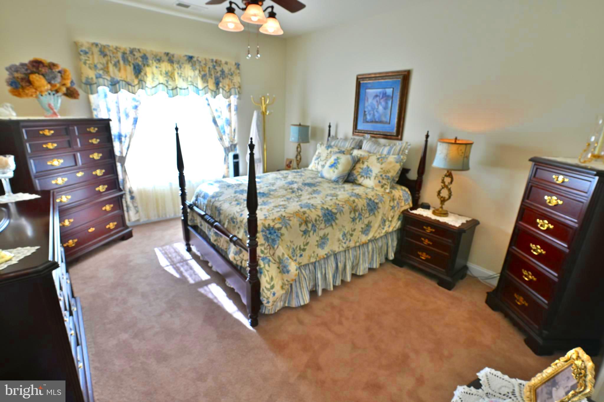 LAKELANDS AT EASTON - Residential