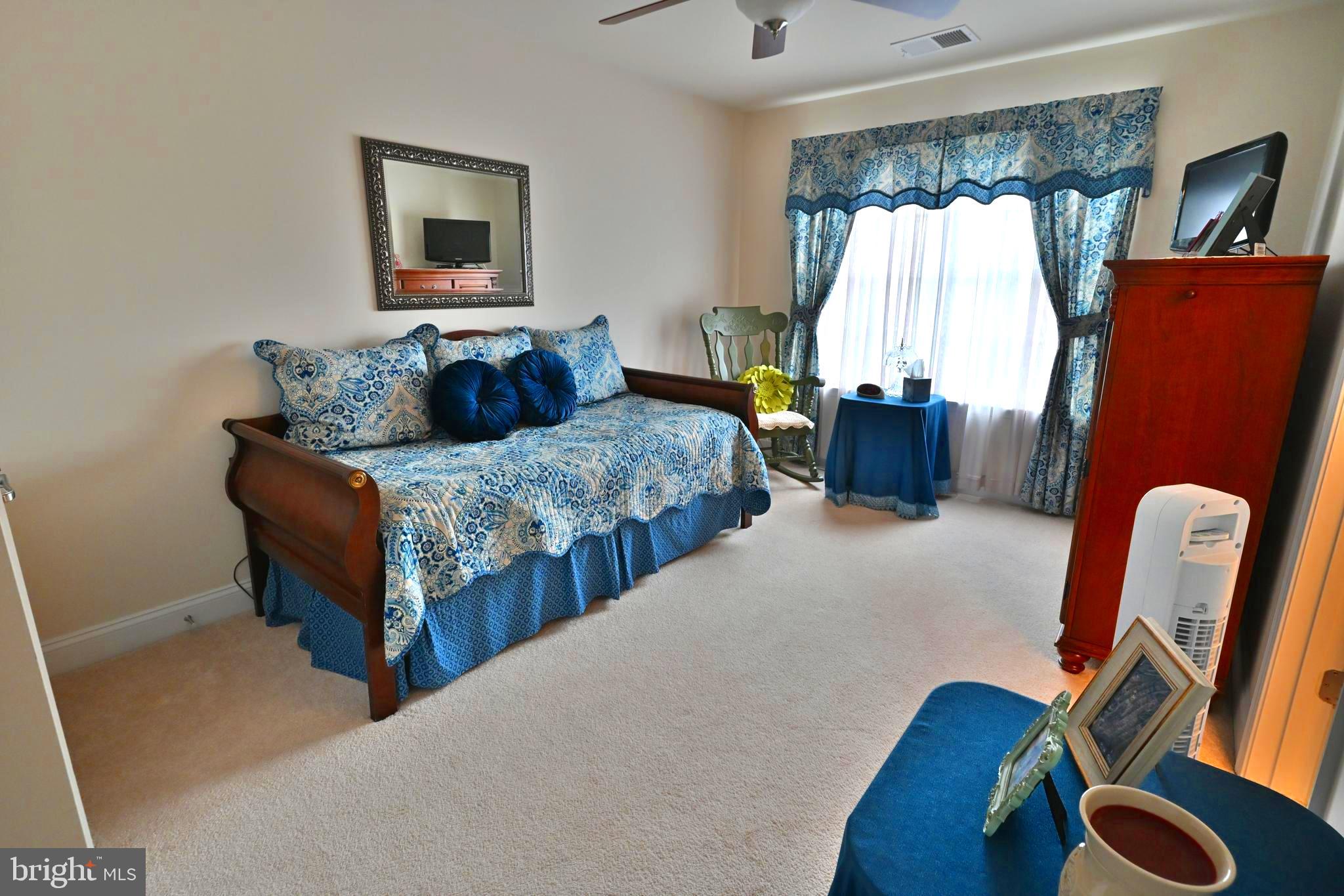 LAKELANDS AT EASTON - Residential