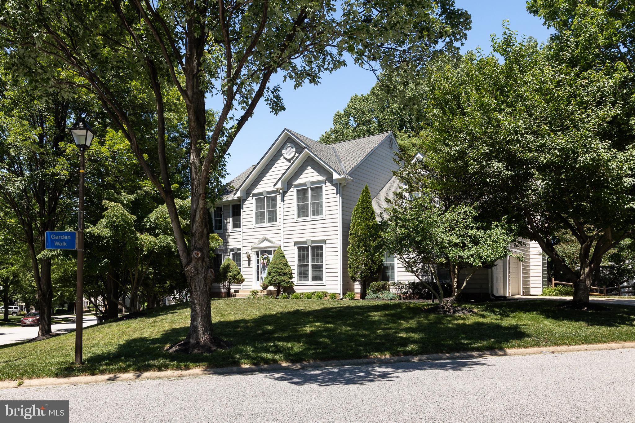 7074 GARDEN WALK