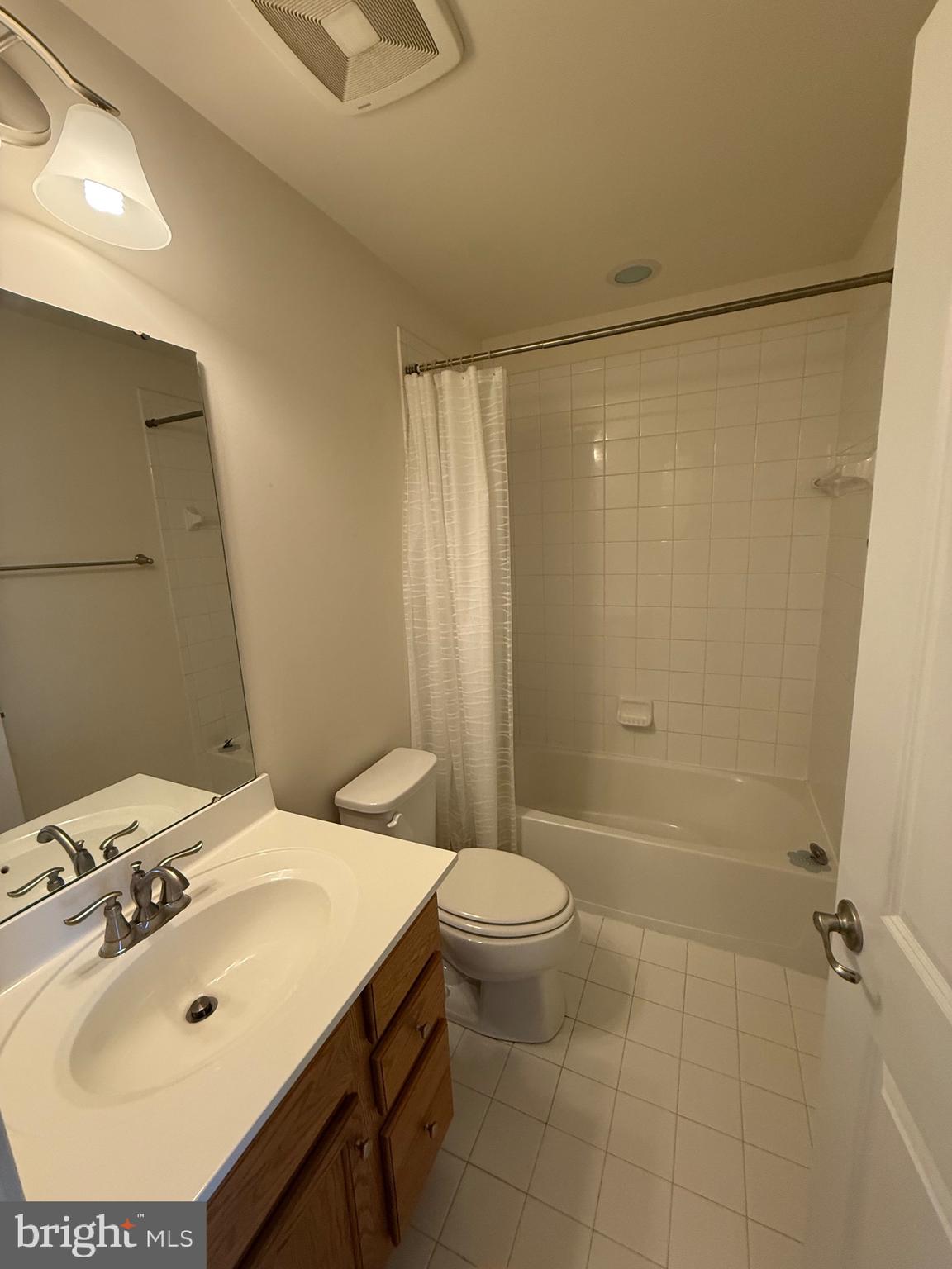 POTOMAC STATION - Residential Lease