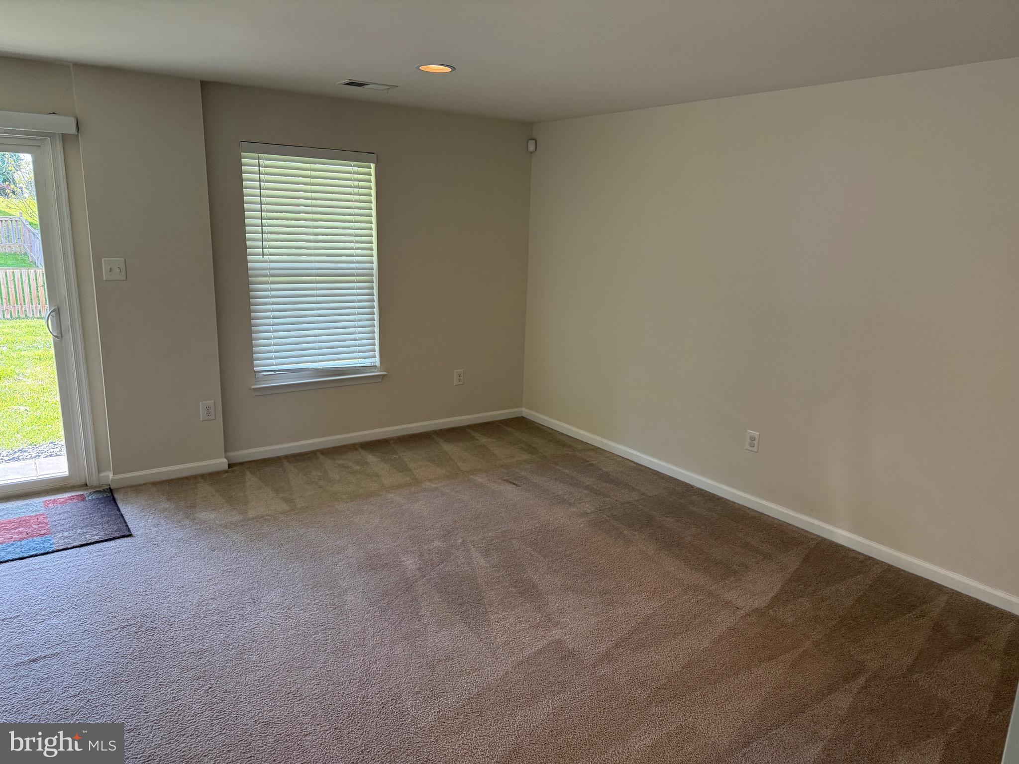 POTOMAC STATION - Residential Lease