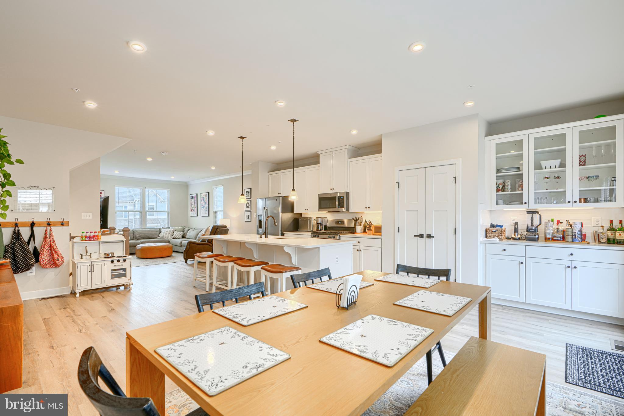 LAKE LINGANORE OAKDALE - Residential