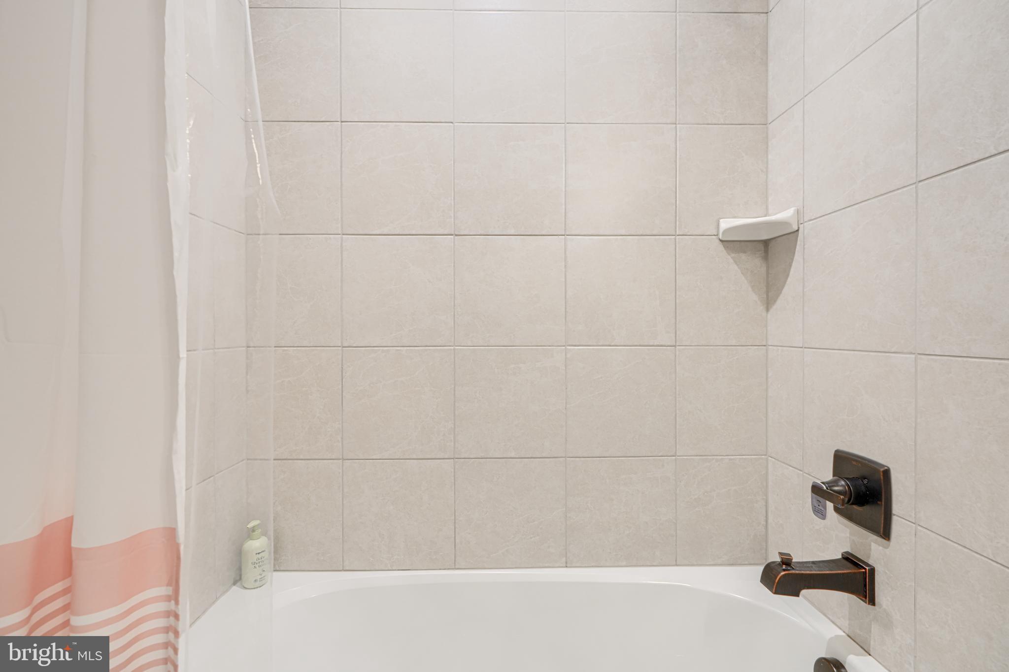 LAKE LINGANORE OAKDALE - Residential