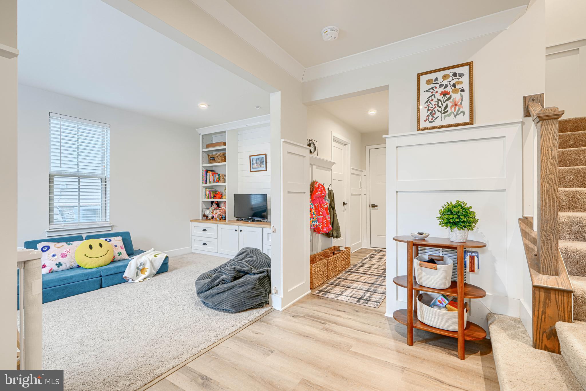 5944 TOMAHAWK STREET