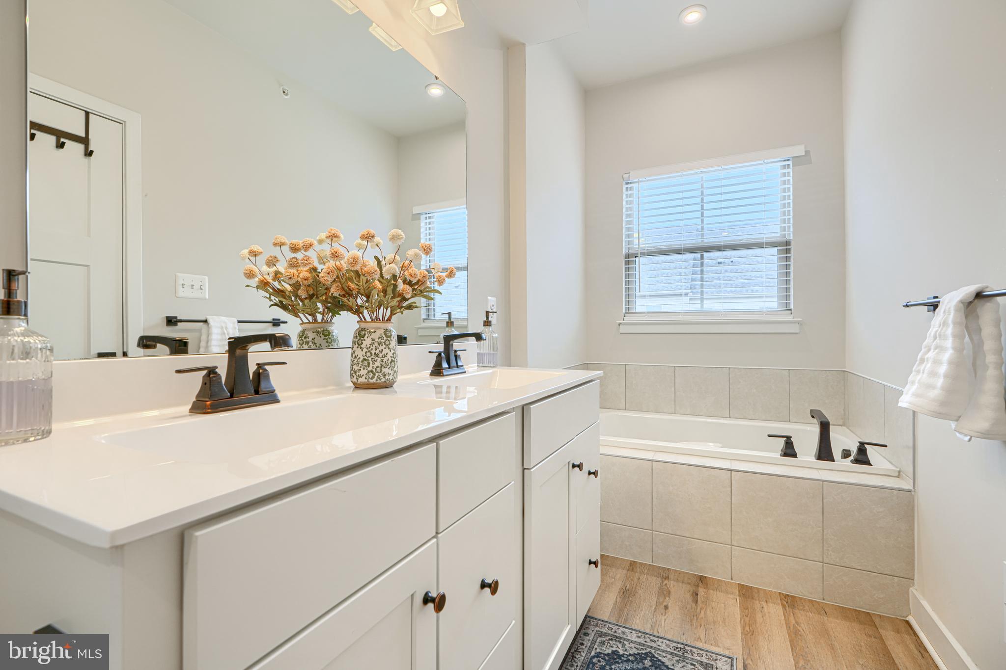 LAKE LINGANORE OAKDALE - Residential