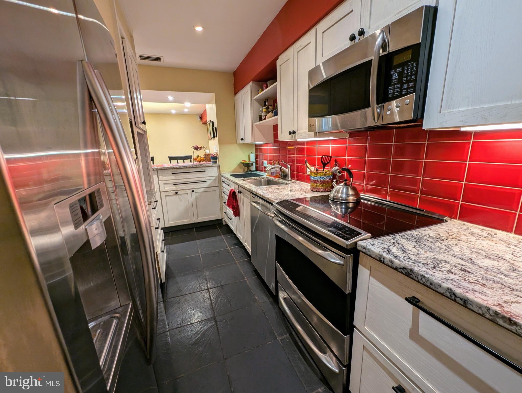 WASHINGTON SQ WEST - Residential