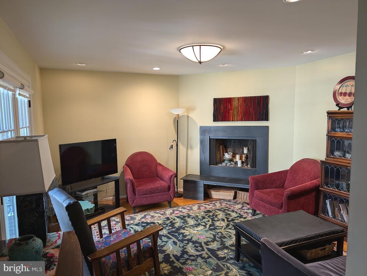 WASHINGTON SQ WEST - Residential