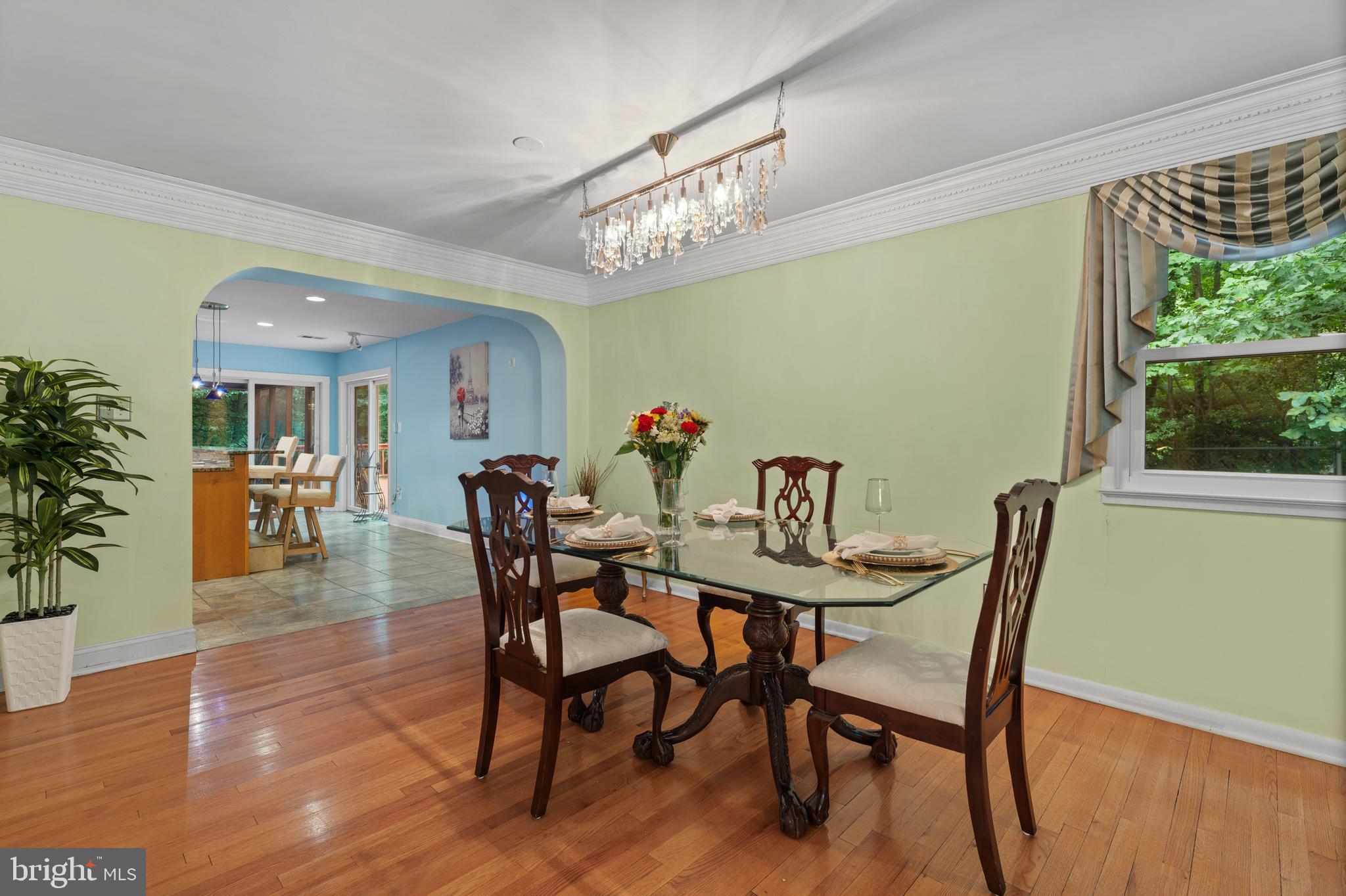 6816 SHRINE COURT