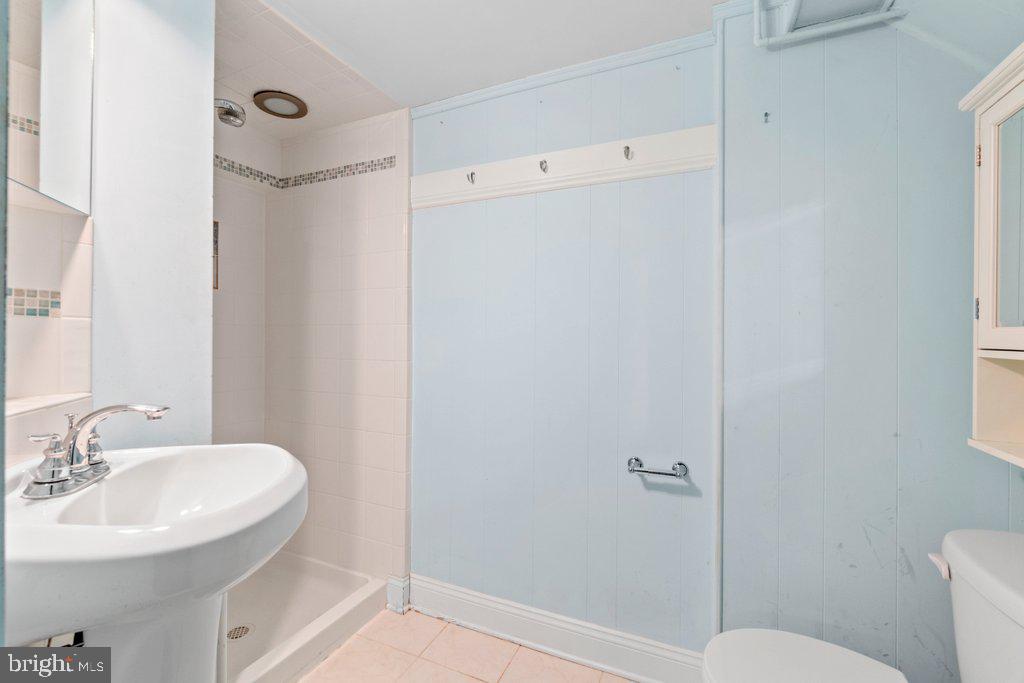 LOCH RAVEN MANOR - Residential