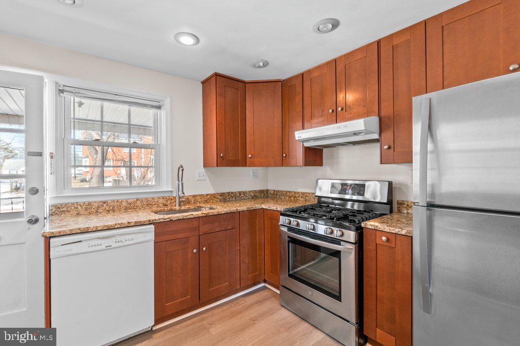 LOCH RAVEN MANOR - Residential