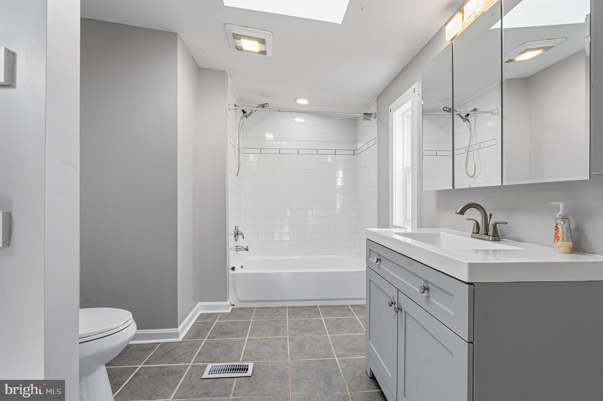 BISCAYNE BAY VILLAGE - Residential