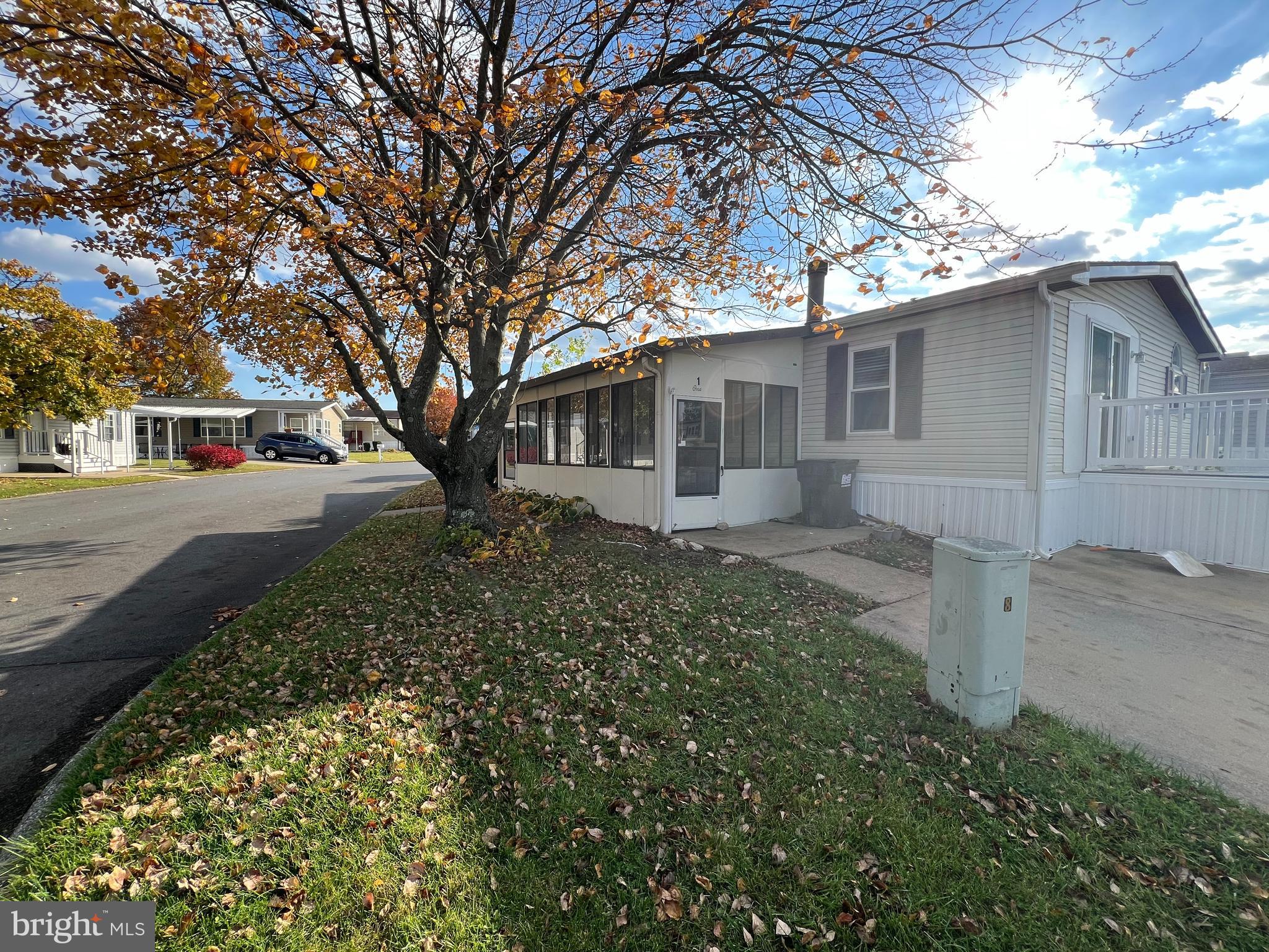 BISCAYNE BAY VILLAGE - Residential