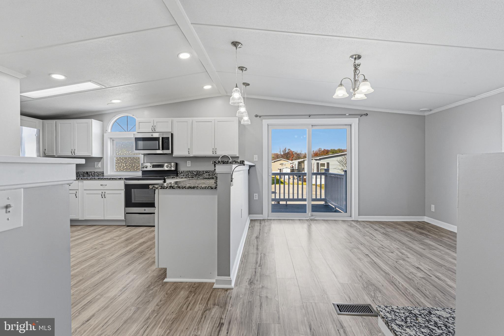 BISCAYNE BAY VILLAGE - Residential