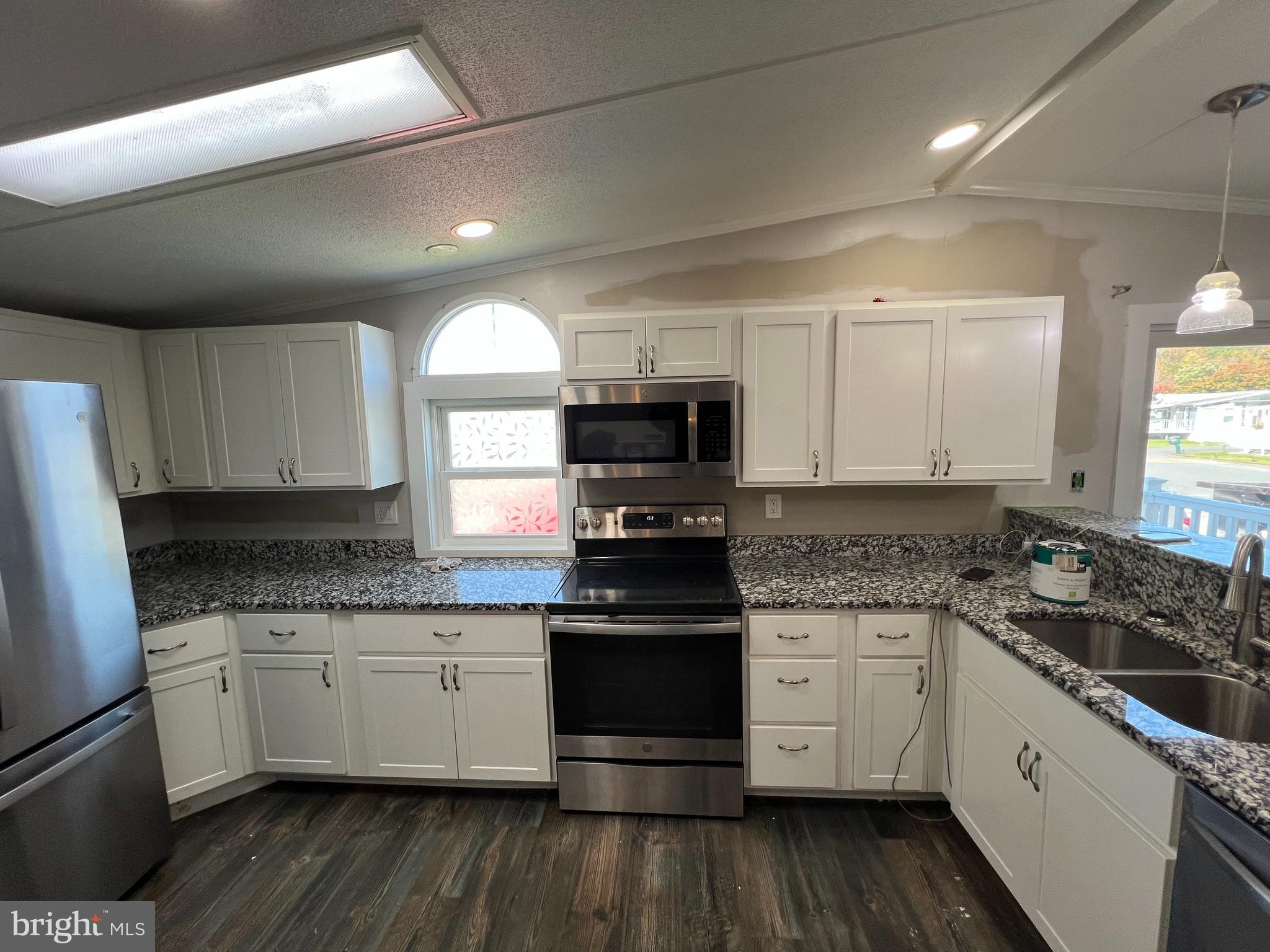 BISCAYNE BAY VILLAGE - Residential