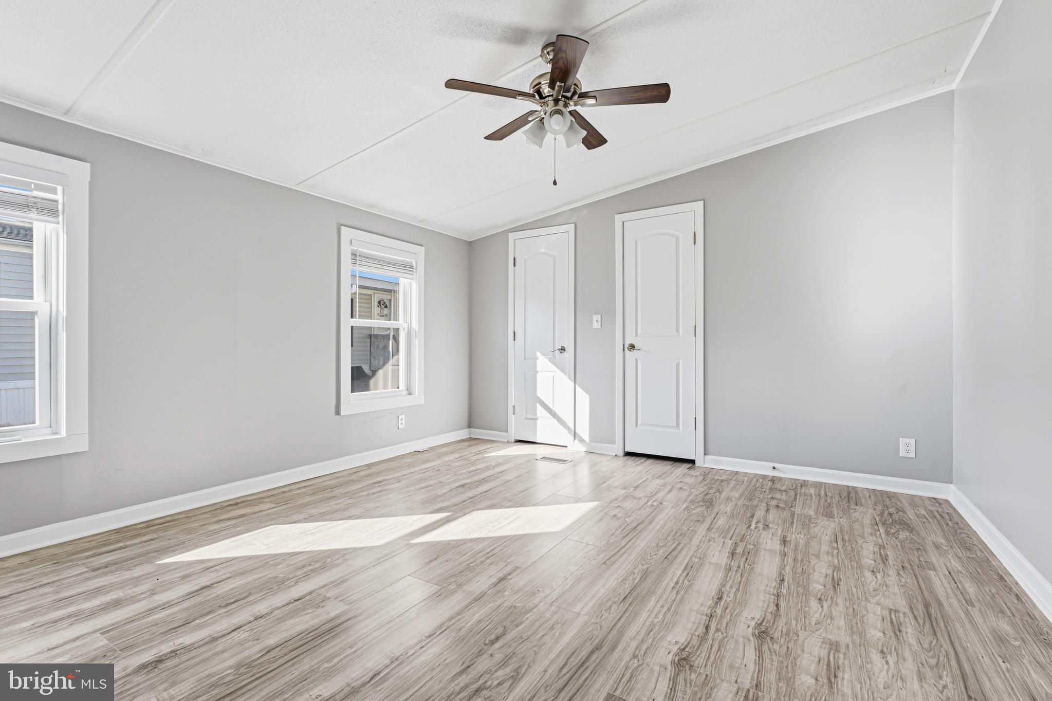 BISCAYNE BAY VILLAGE - Residential