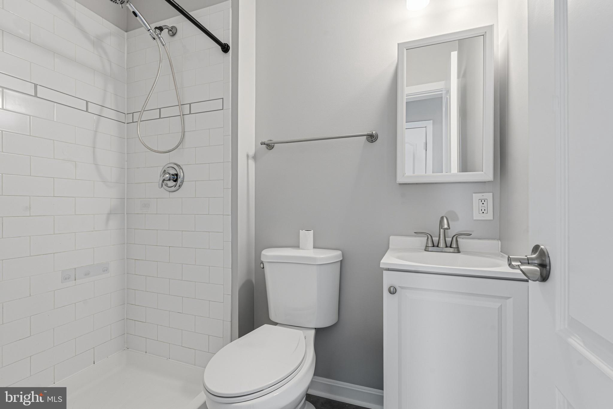 BISCAYNE BAY VILLAGE - Residential