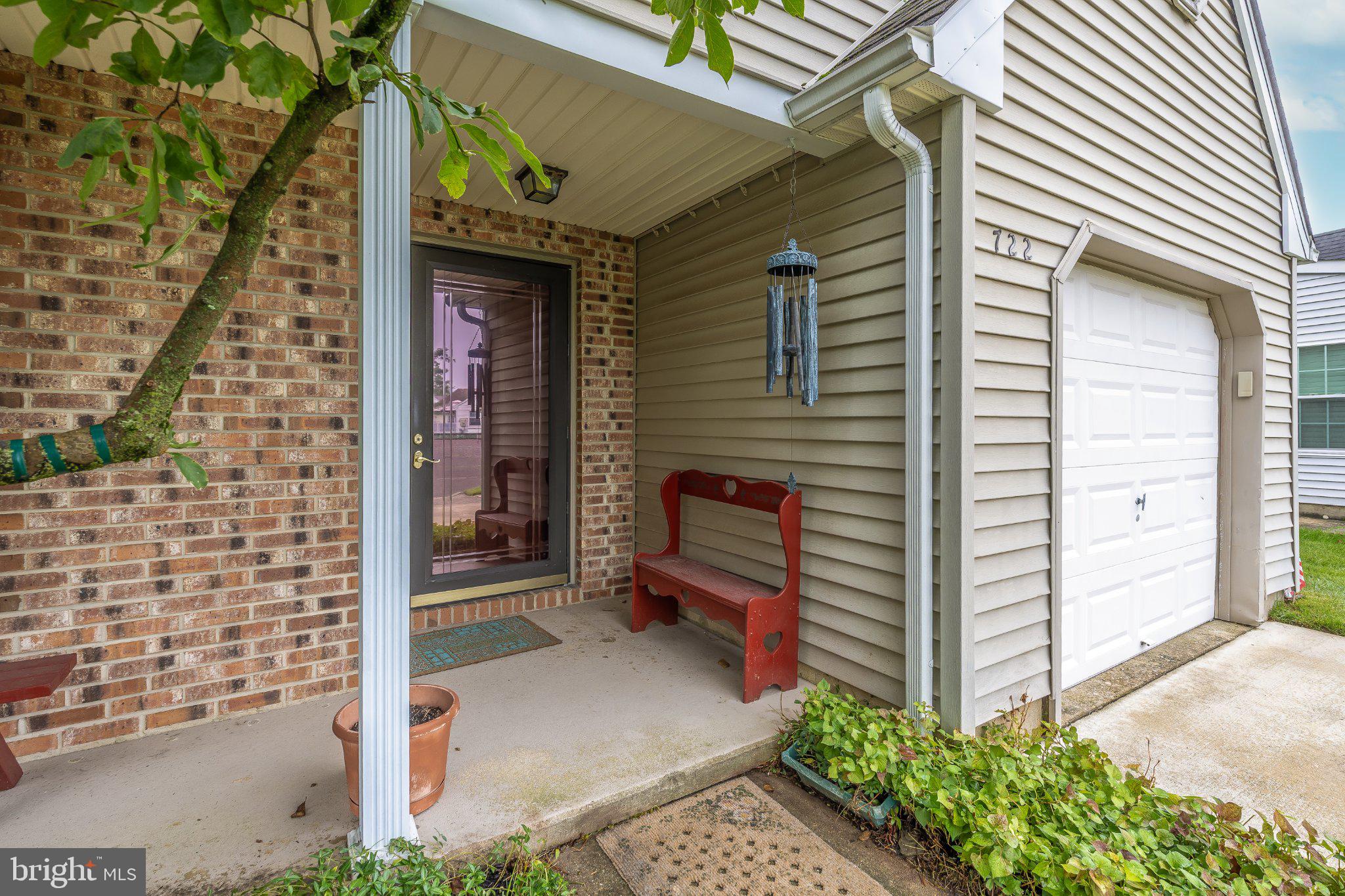 722 BORDEAUX COURT