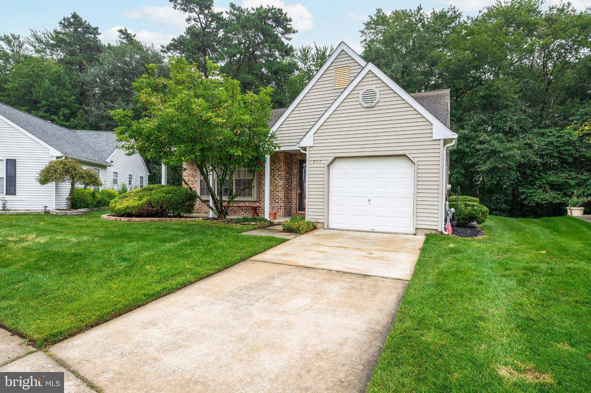 722 BORDEAUX COURT