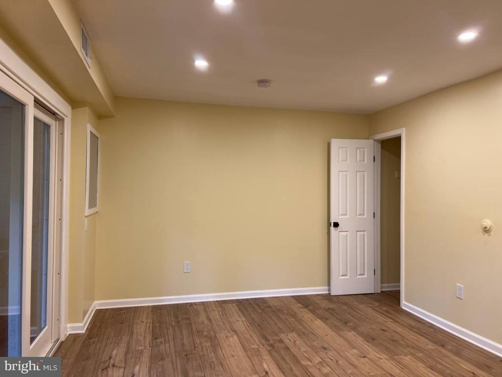 GREENWICH HILL - Residential