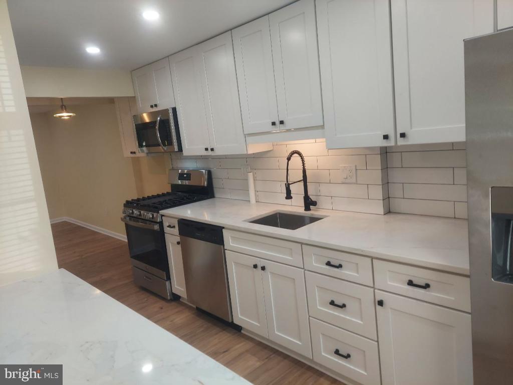 GREENWICH HILL - Residential