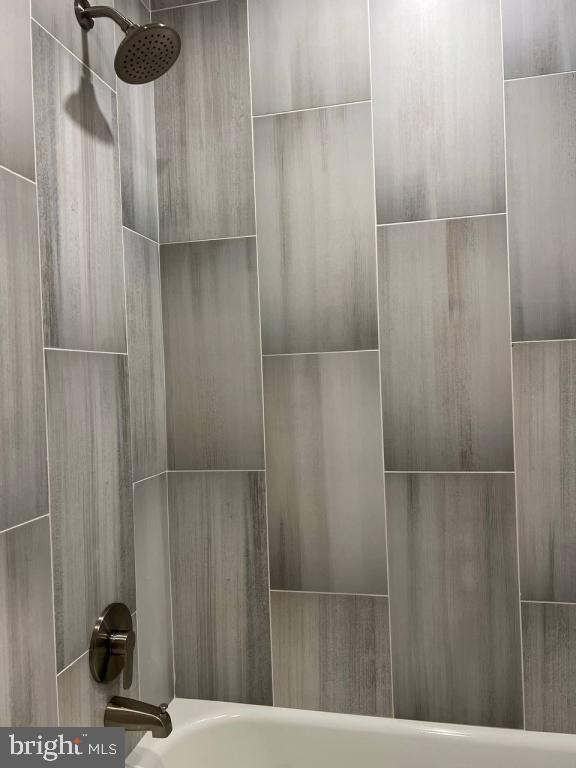 GREENWICH HILL - Residential