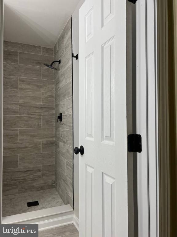 GREENWICH HILL - Residential