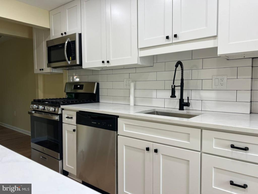 GREENWICH HILL - Residential