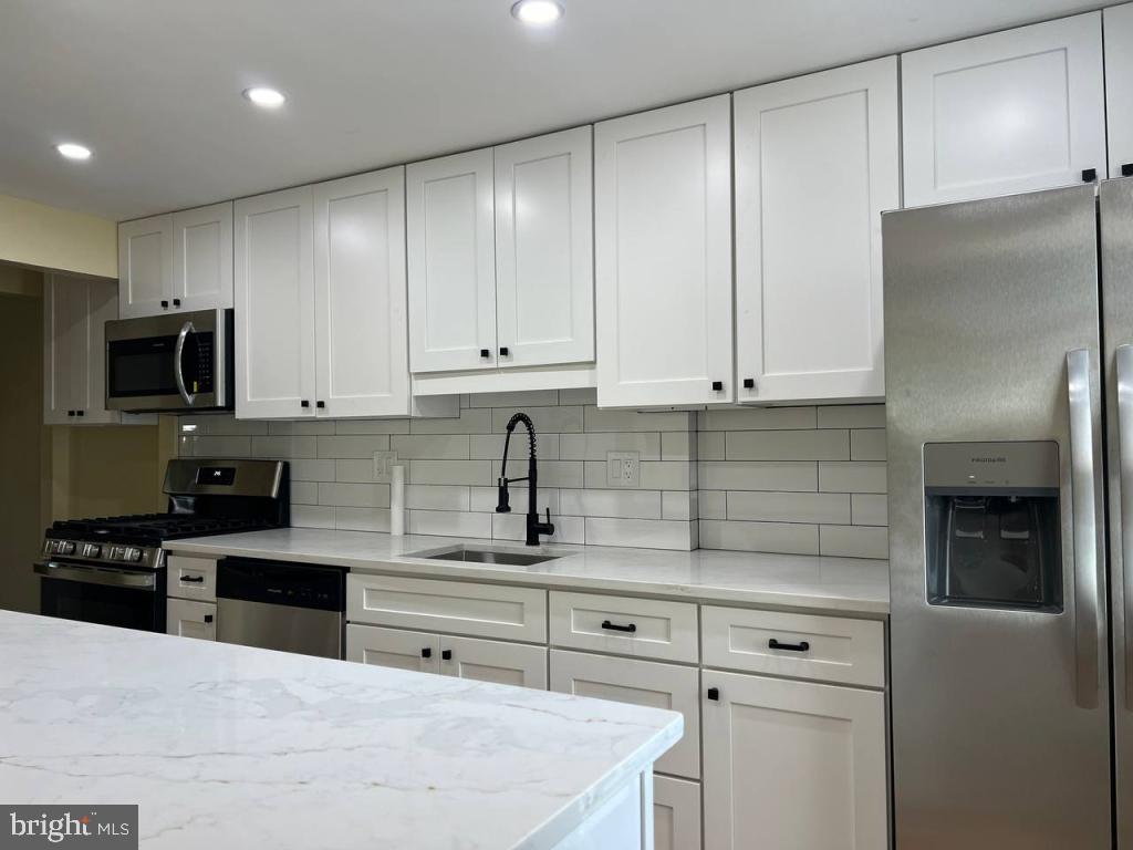 GREENWICH HILL - Residential