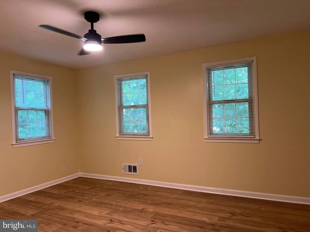 GREENWICH HILL - Residential