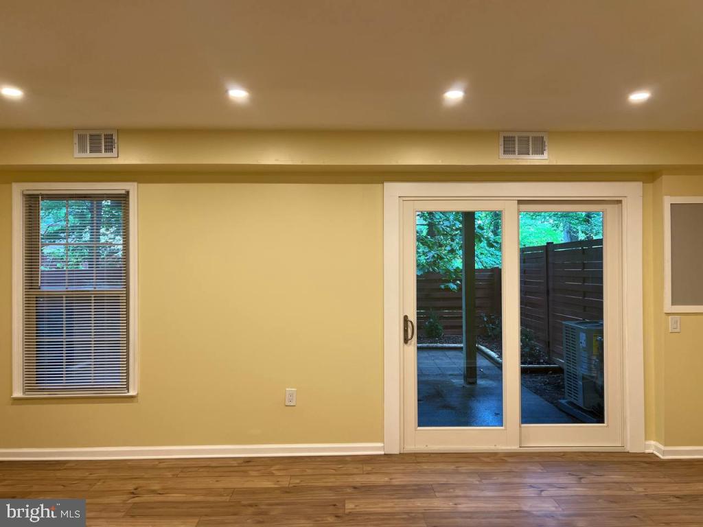 GREENWICH HILL - Residential