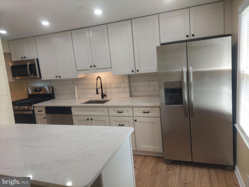 GREENWICH HILL - Residential