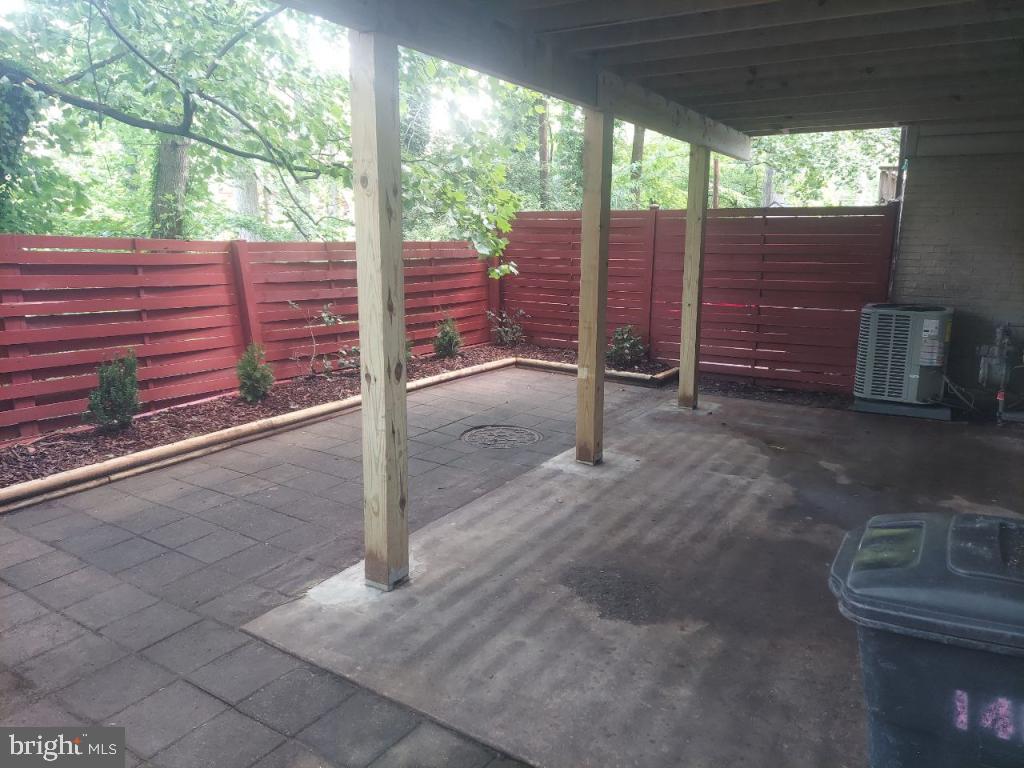 GREENWICH HILL - Residential