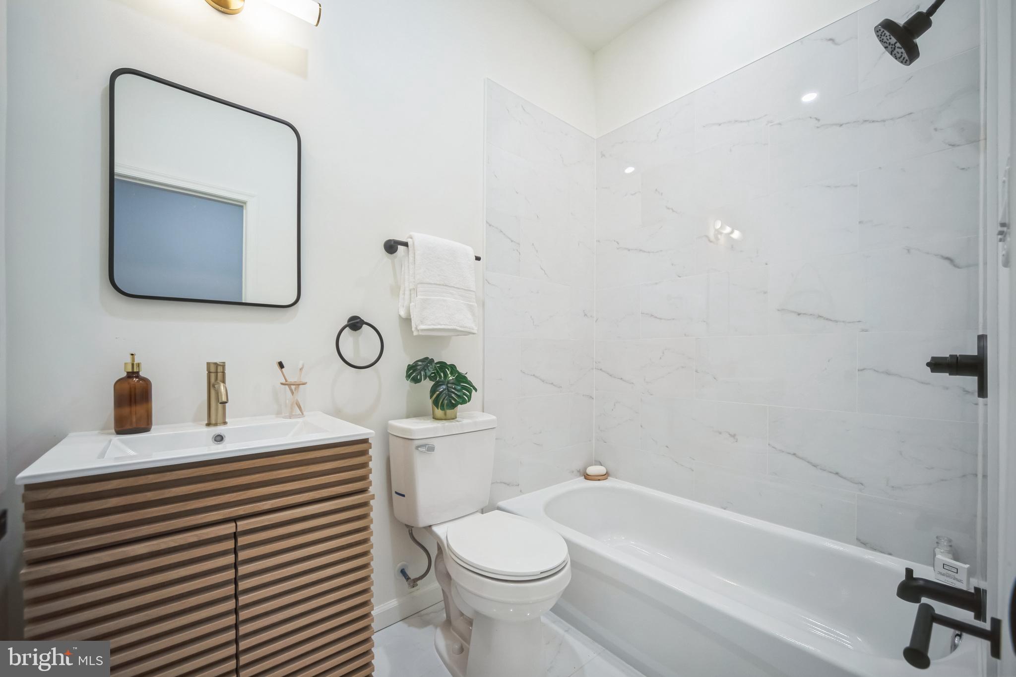 PASSYUNK SQUARE - Residential