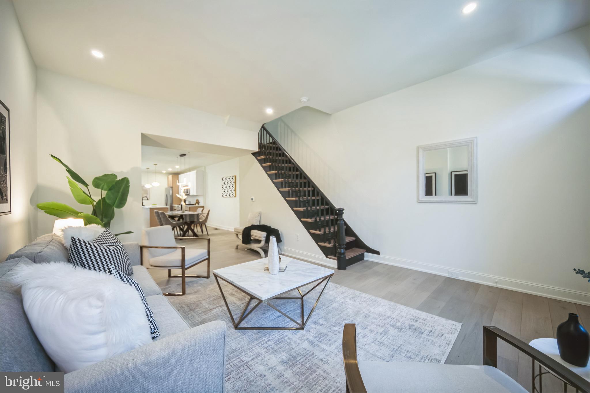 PASSYUNK SQUARE - Residential