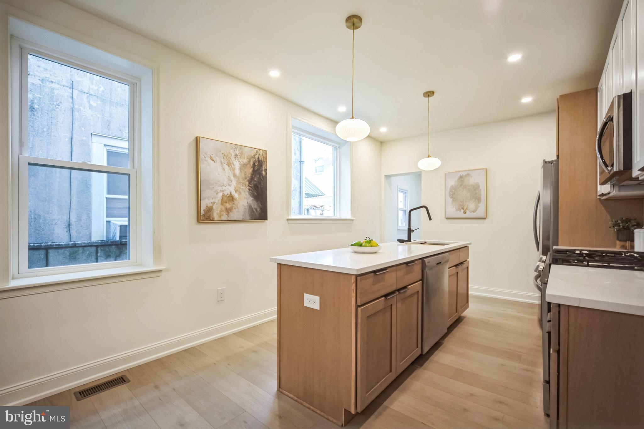 PASSYUNK SQUARE - Residential