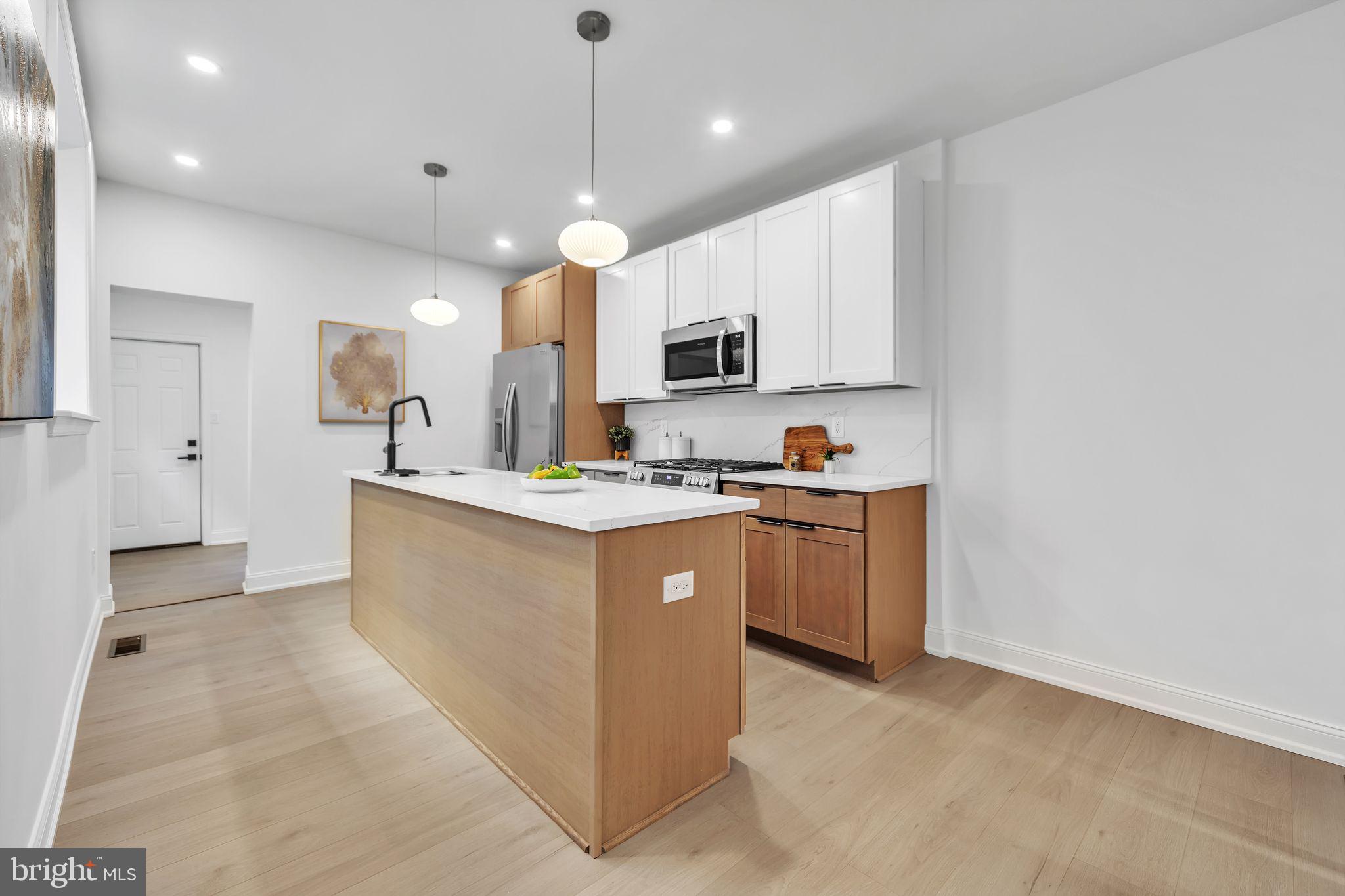 PASSYUNK SQUARE - Residential