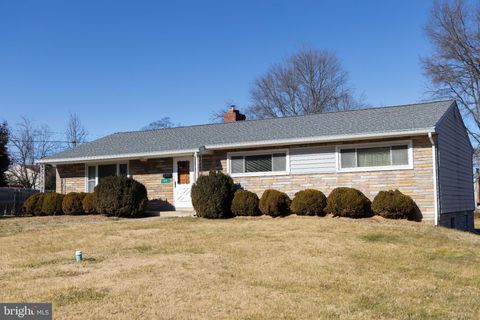 Homes For Sale - 9434 Dubarry Avenue<br/> LANHAM, MD 20706