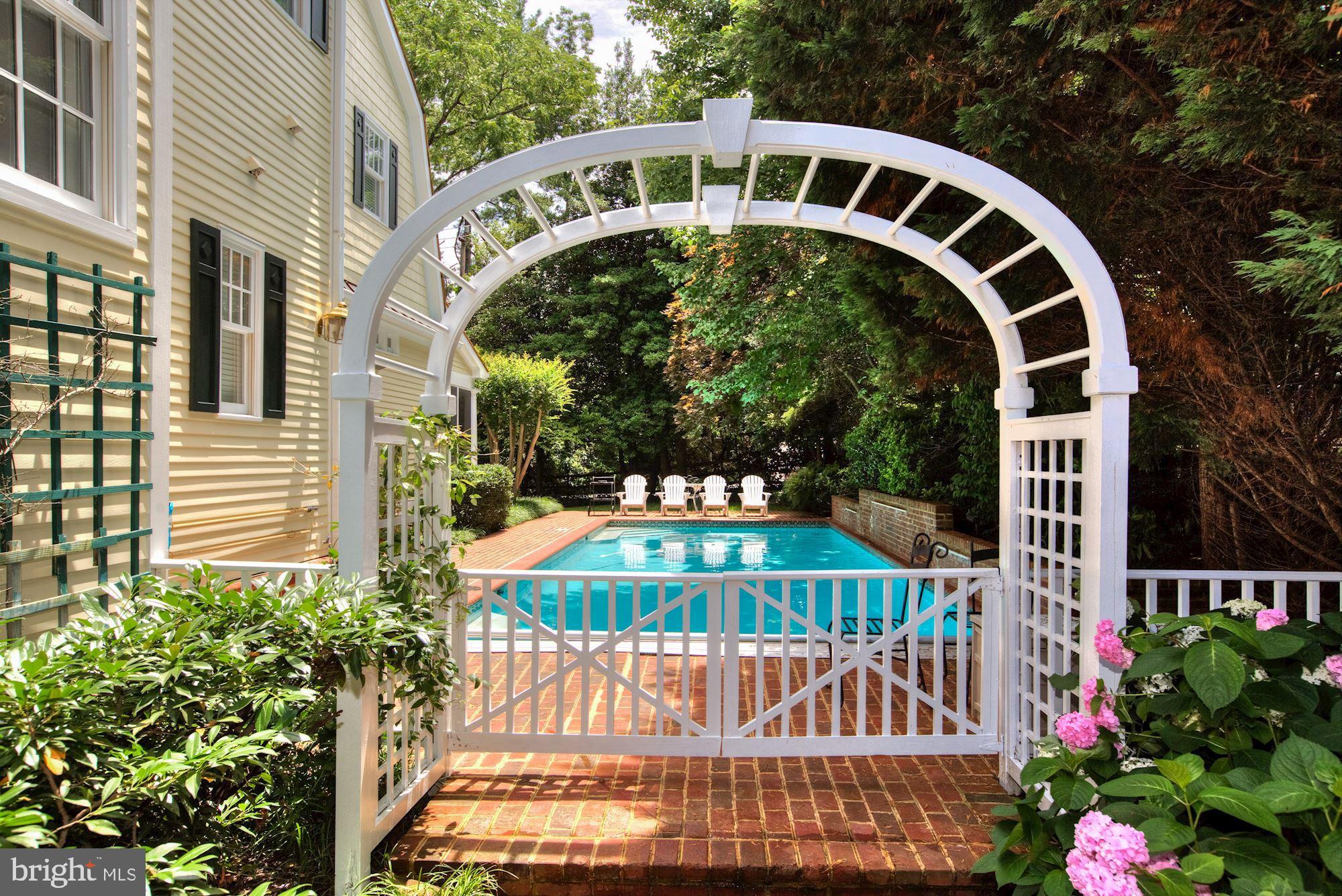 LANGLEY FARMS - Residential