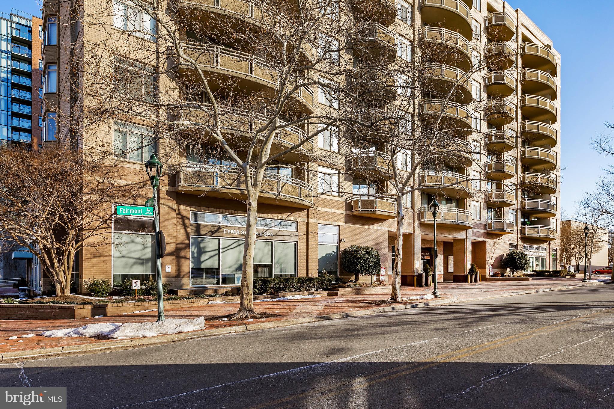 FAIRMONT PLAZA - Residential