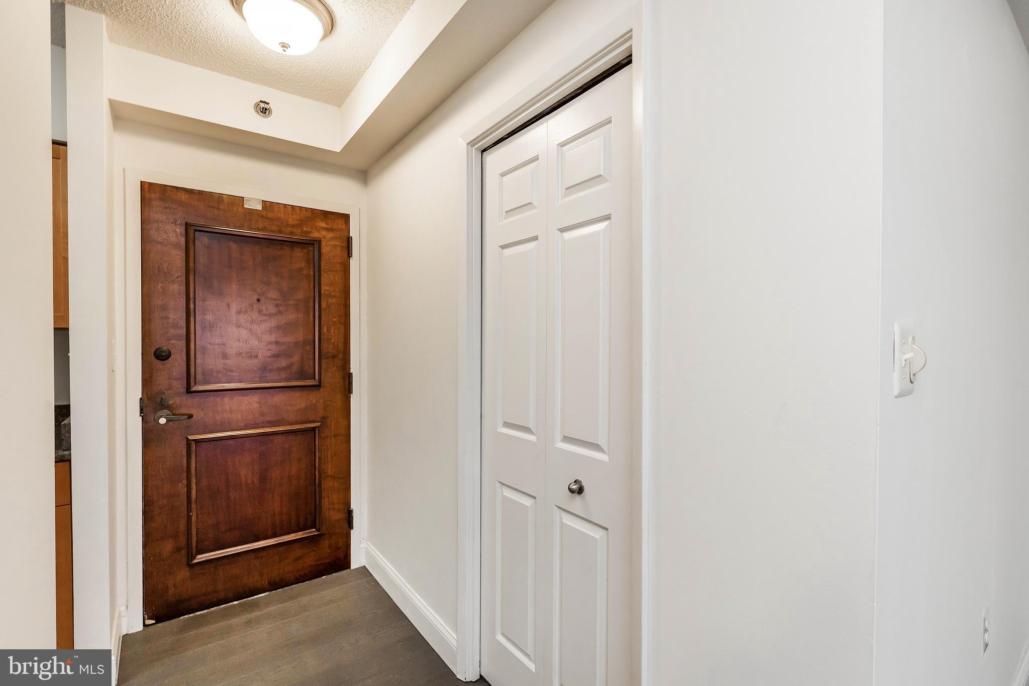 FAIRMONT PLAZA - Residential