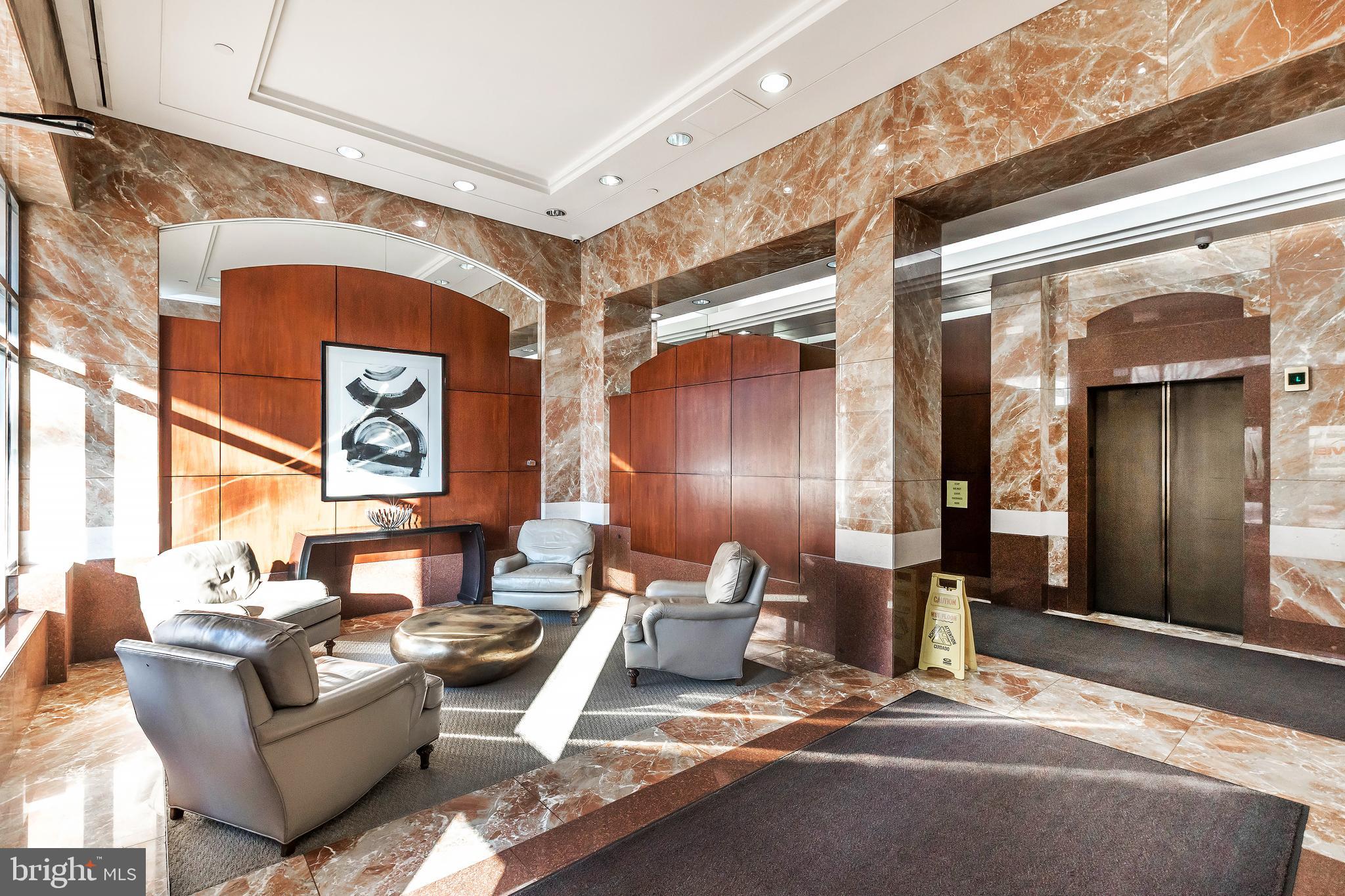 FAIRMONT PLAZA - Residential