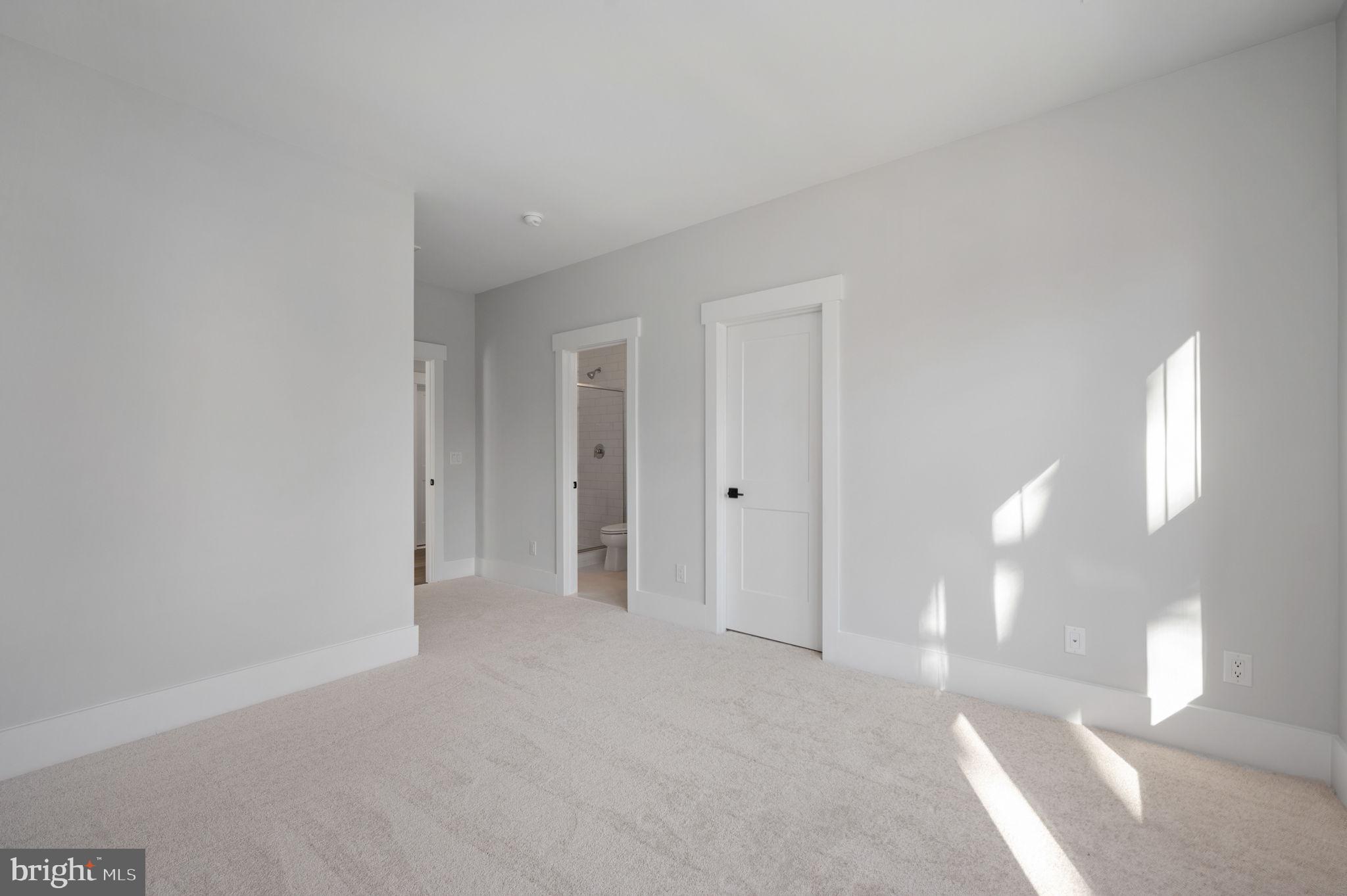 EAST VIENNA WOODS - Residential