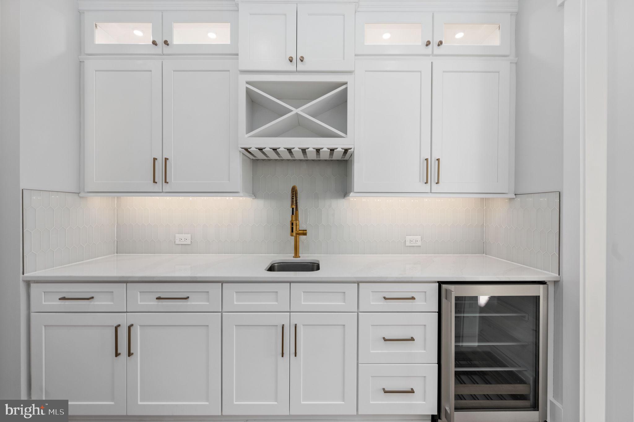 EAST VIENNA WOODS - Residential