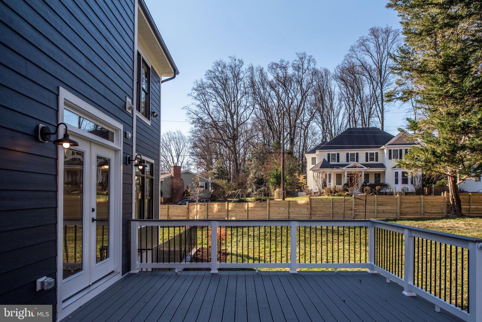 EAST VIENNA WOODS - Residential