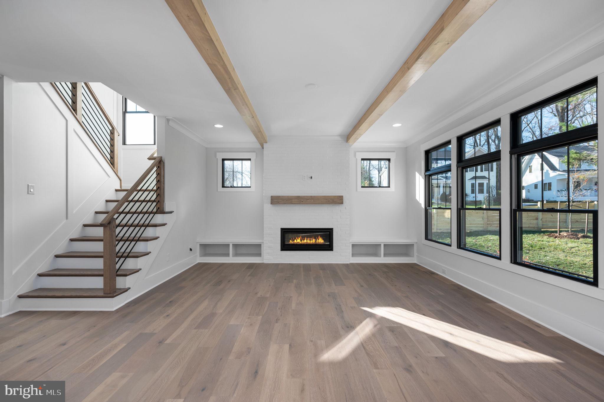 EAST VIENNA WOODS - Residential